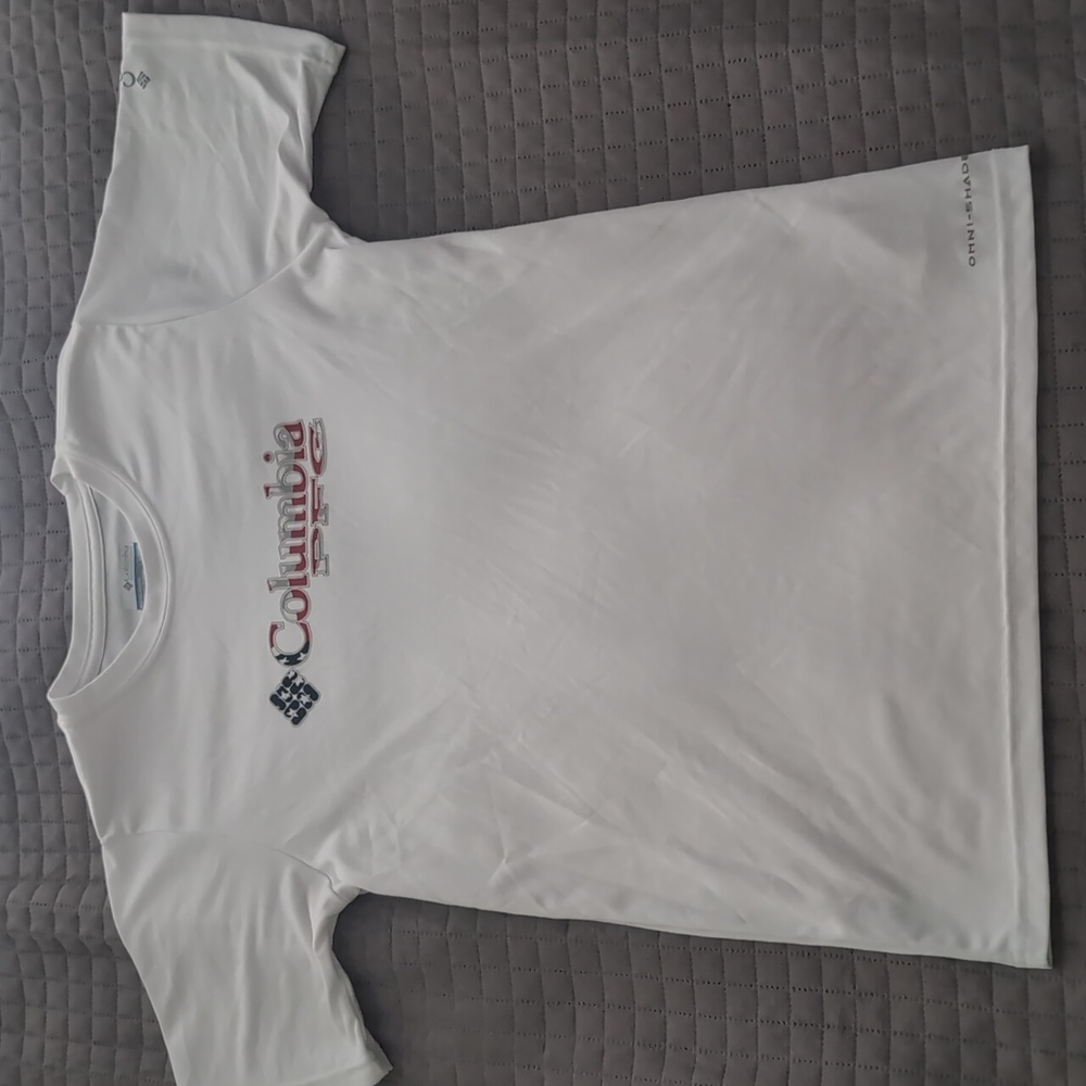 Columbia L Performance Tee